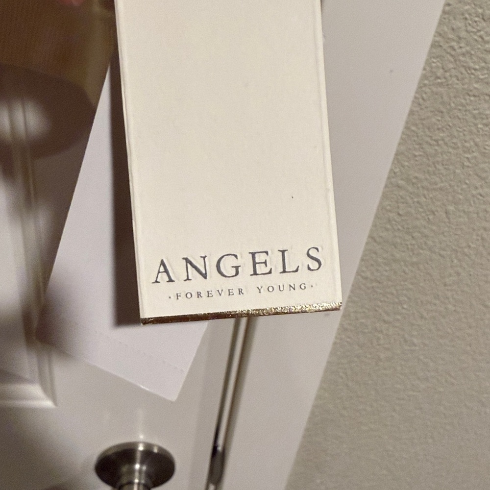 Angels Cream Star Pattern Sweatshirt - Picture 4 of 7